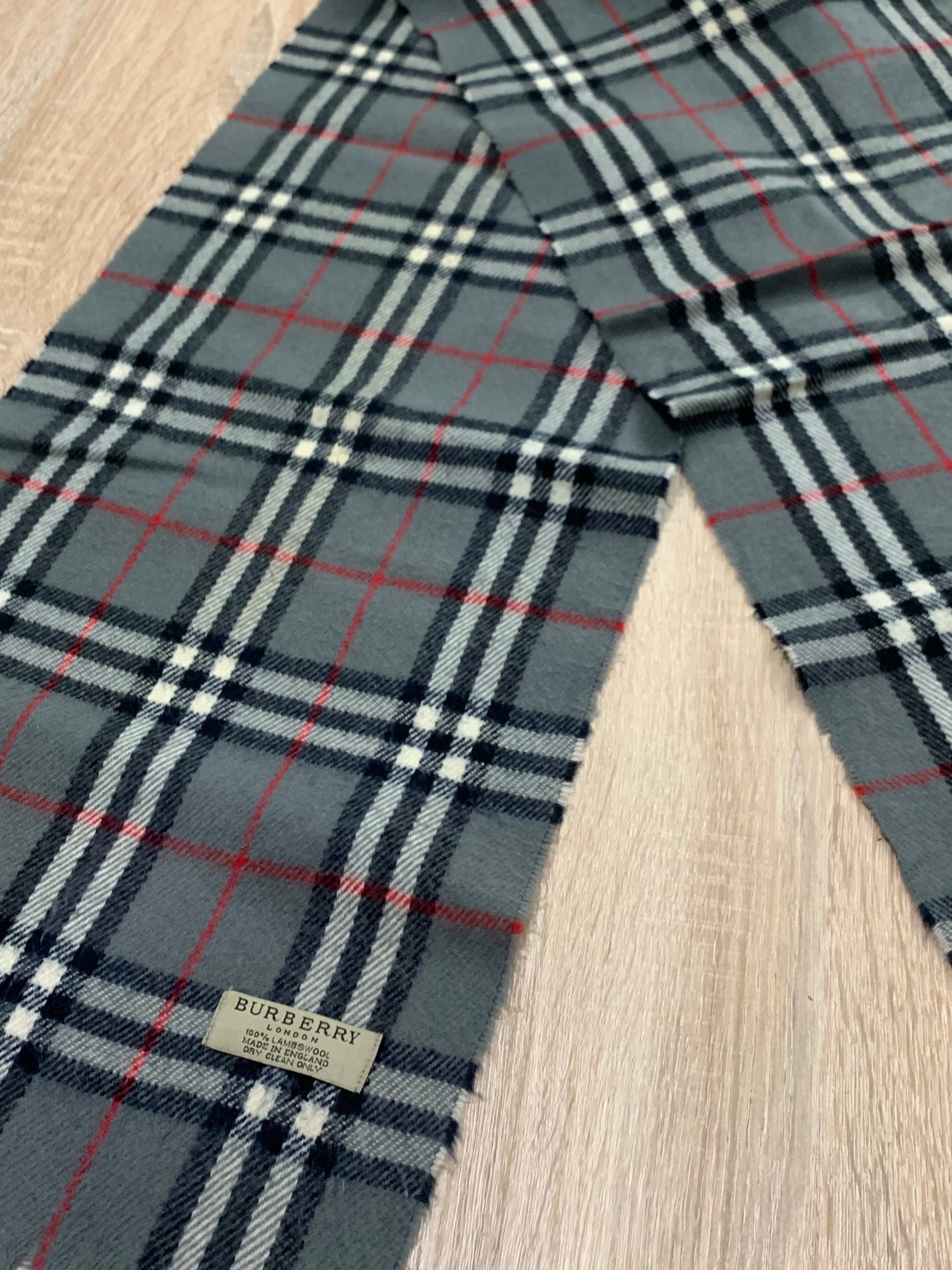 écharpe vintage Burberry 100% laine