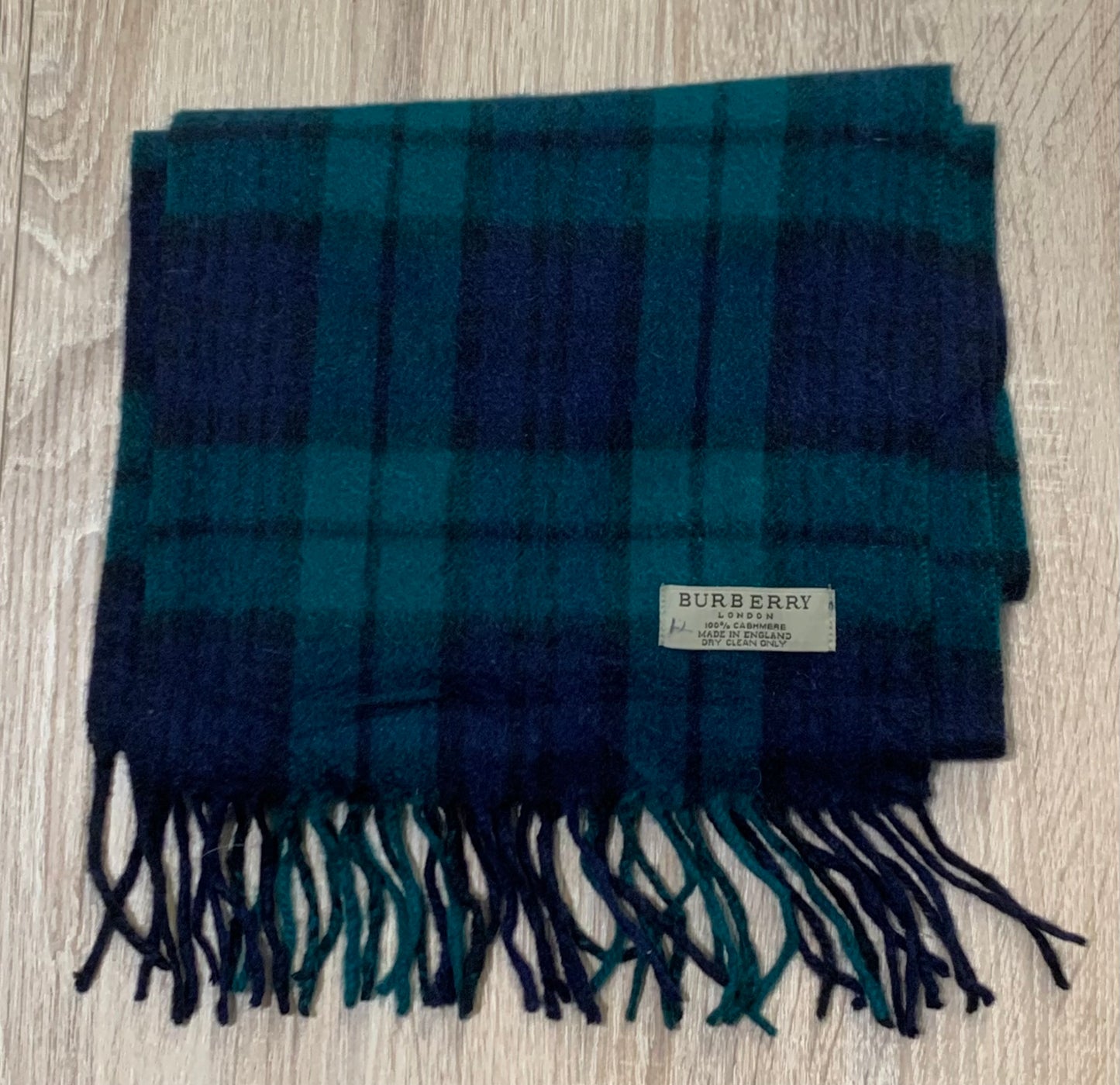 écharpe vintage Burberry 100% cashmere