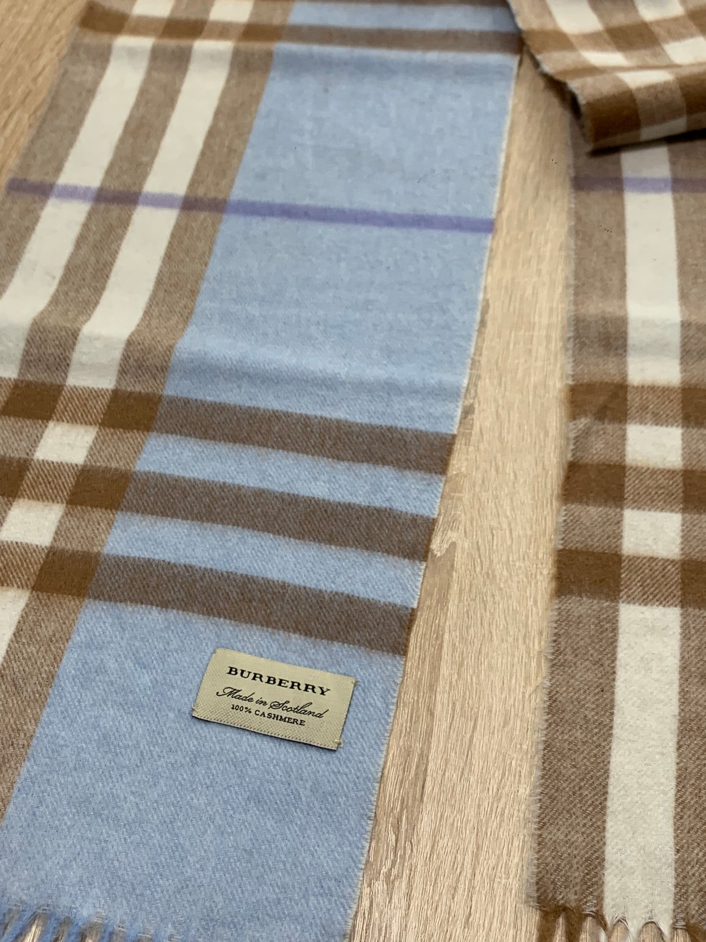 écharpe Burberry vintage 100% cashmere