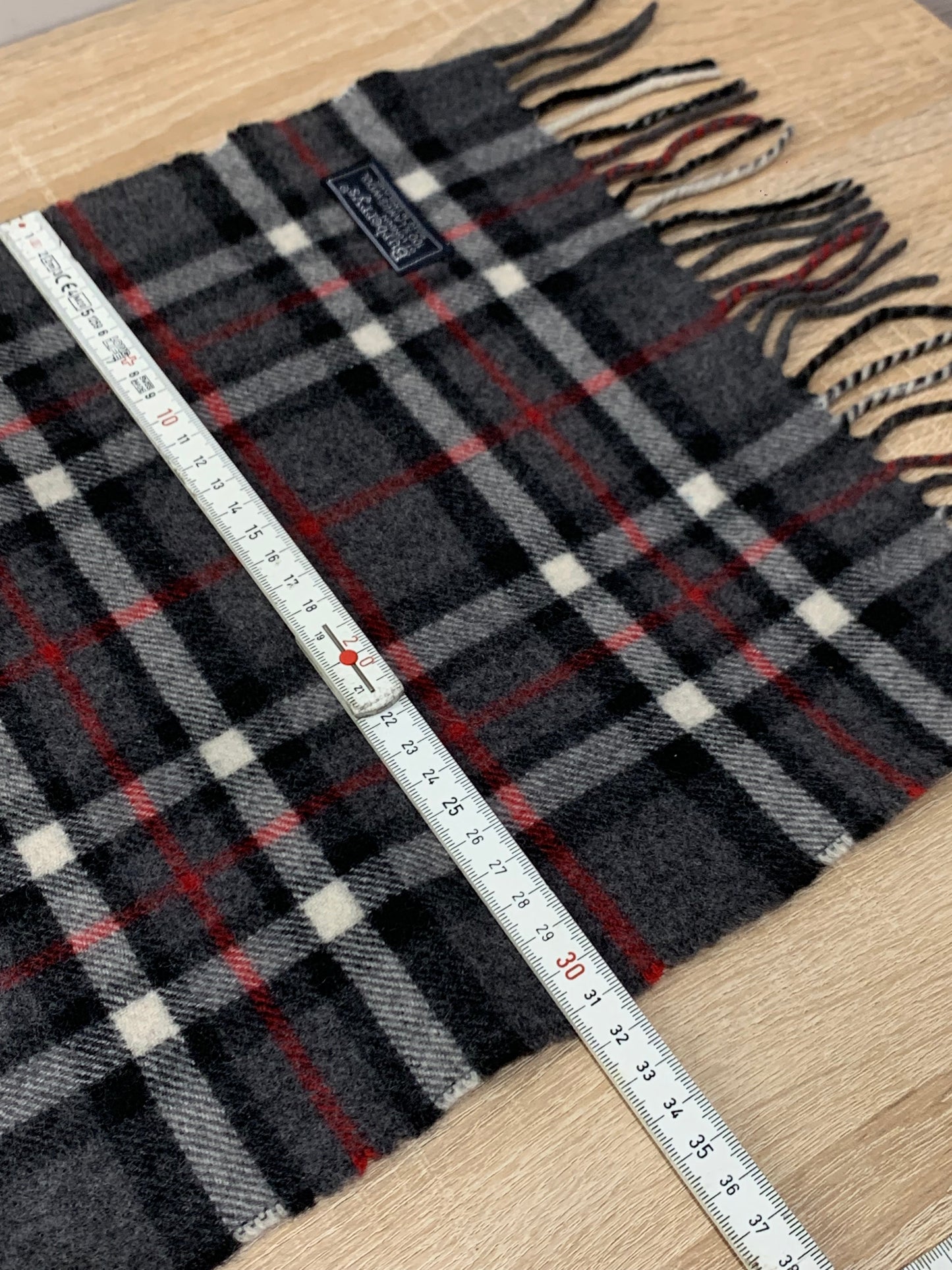 écharpe vintage Burberry 100%laine