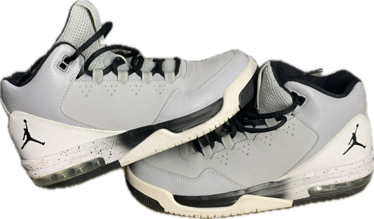 Jordan Flight Size 38.5